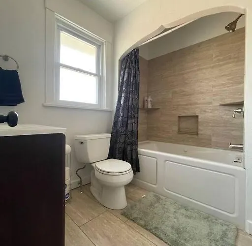 Large 2 Bedroom Great Location Close To Everything